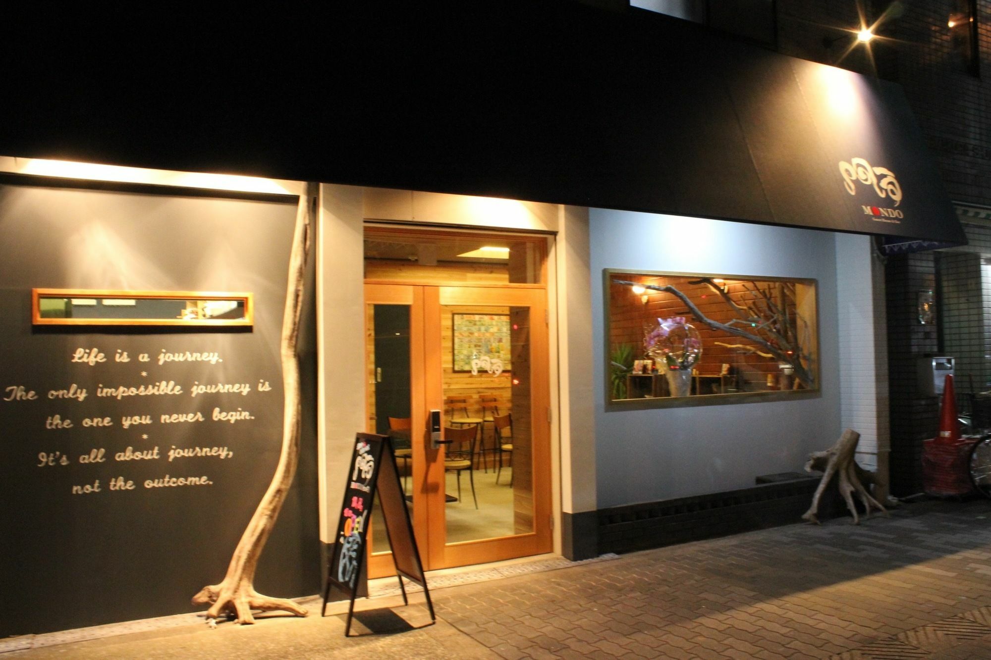 Bar And Hostel Mondo Osaka Exterior photo